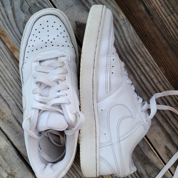 Air Force 1s - Picture 2 of 4
